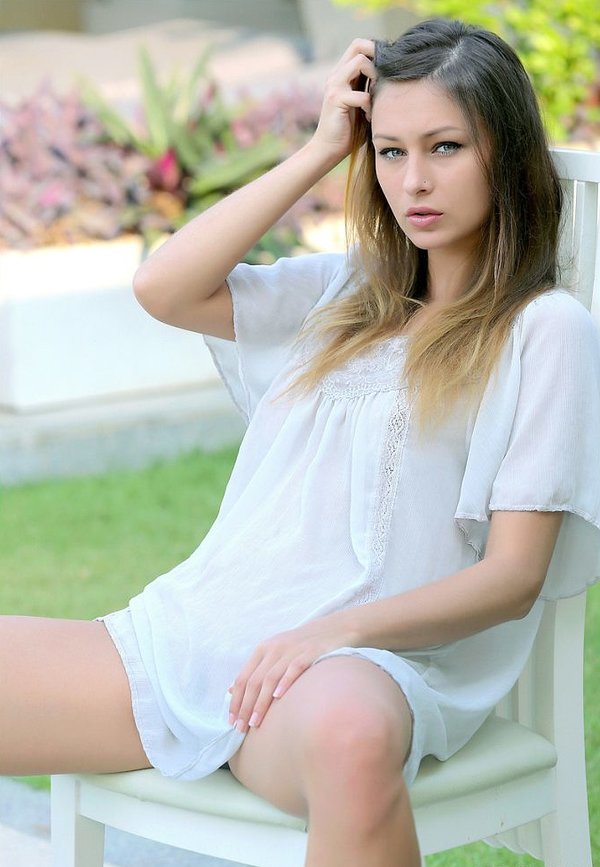 Нелия, 21 год, 2 размер груди